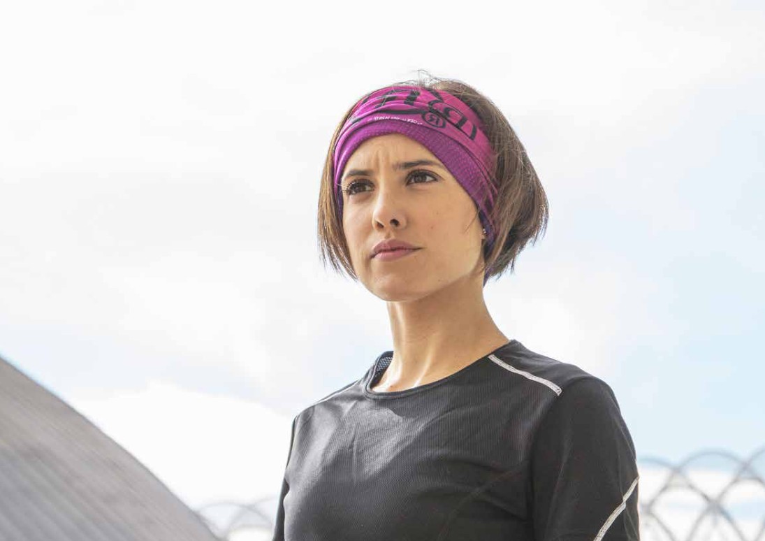 Runner wearing a RunnerForyou band, image from the brand’s dossier