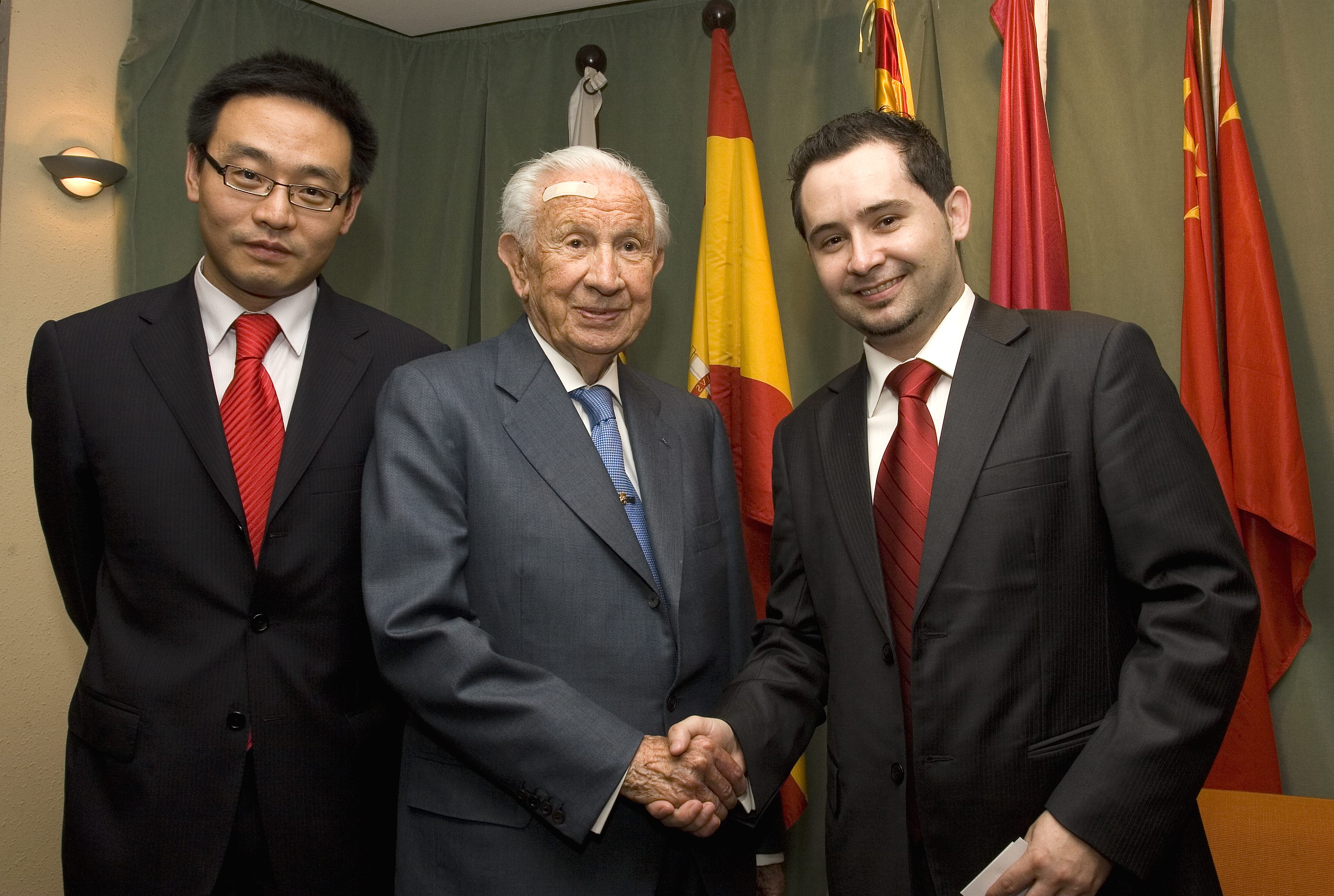 Li Cheng Diego, Juan Antonio Samaranch e Iván Máñez